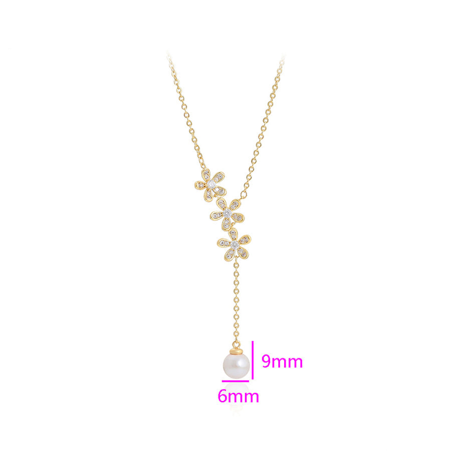 Petal Pearl Necklace