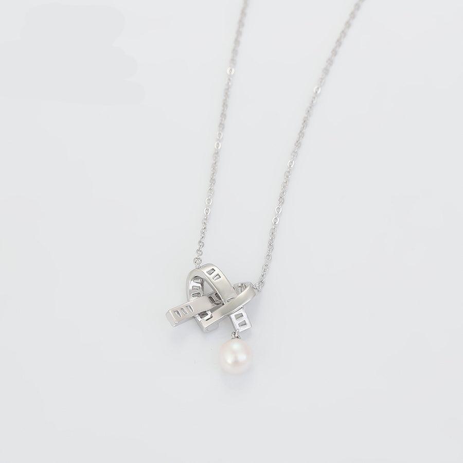 Twisted Luminous Pearl Necklace