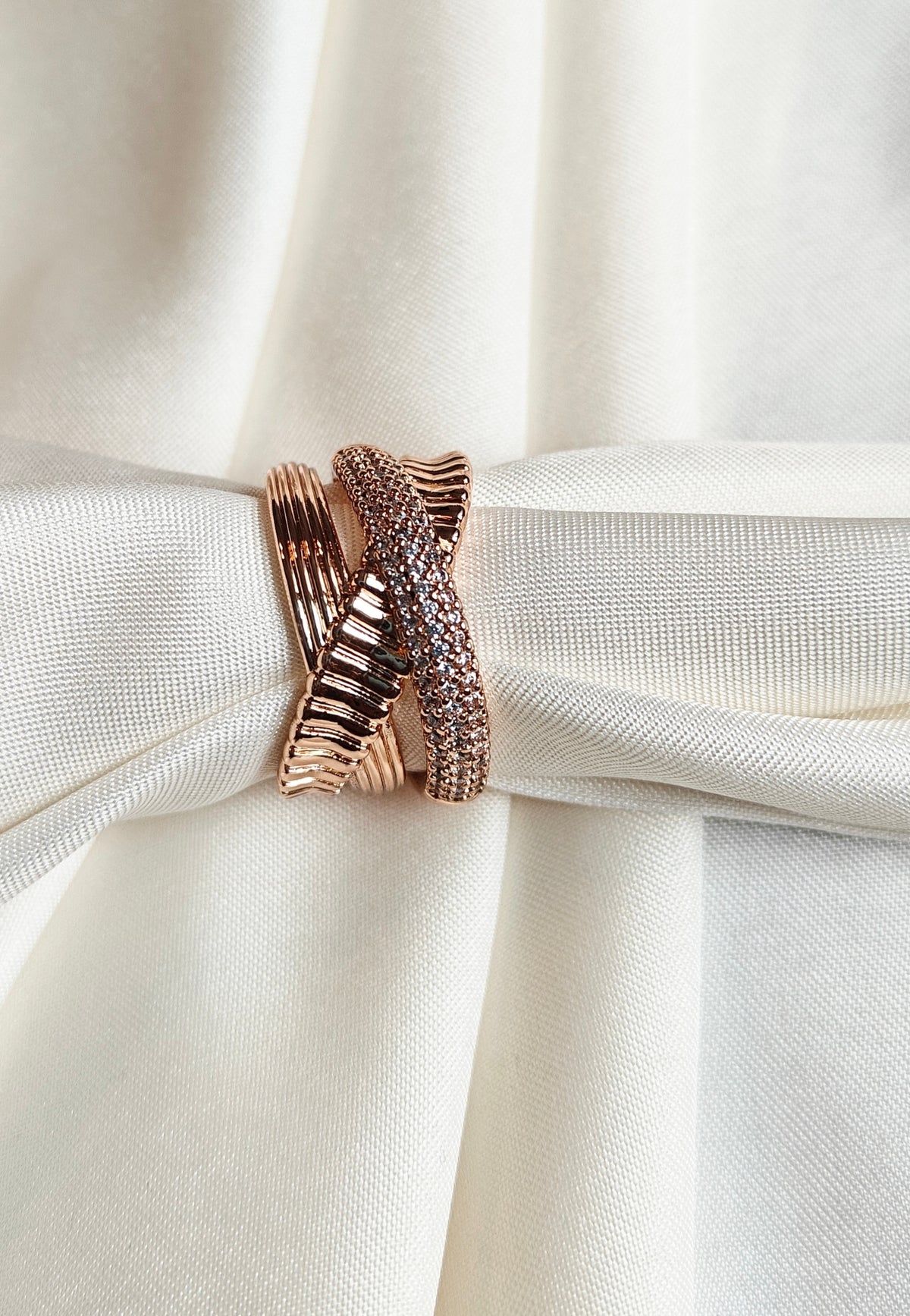 Golden Waves Zirconia Band