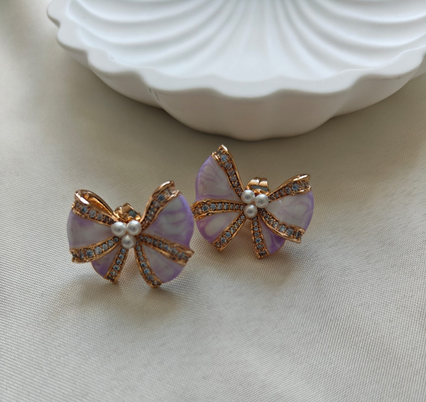 Sweetheart Bow Earrings